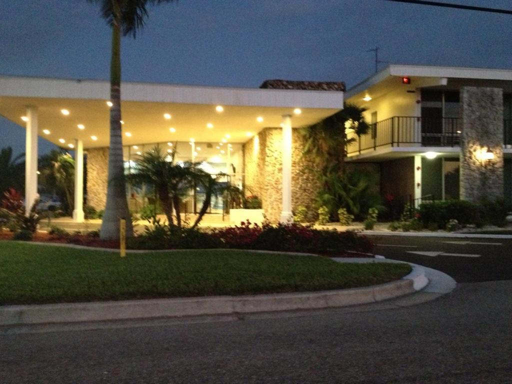Dolphin Key Resort - Cabo Coral Exterior foto